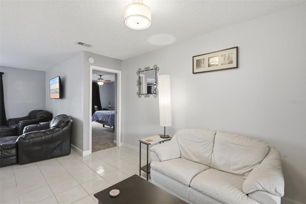 For Sale: $344,999 (3 beds, 2 baths, 1656 Square Feet)