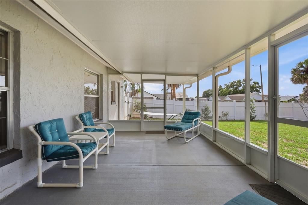 For Sale: $344,999 (3 beds, 2 baths, 1656 Square Feet)