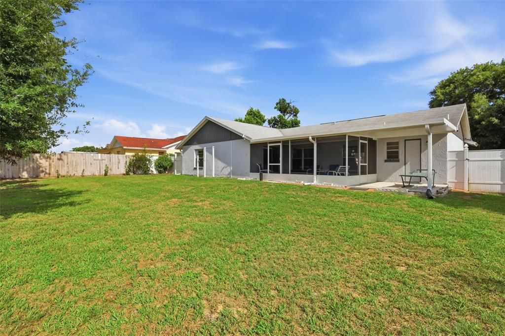 For Sale: $344,999 (3 beds, 2 baths, 1656 Square Feet)