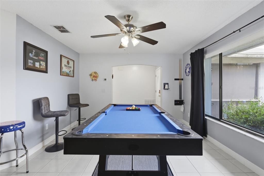 For Sale: $344,999 (3 beds, 2 baths, 1656 Square Feet)