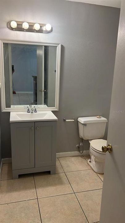 For Sale: $129,000 (1 beds, 1 baths, 566 Square Feet)