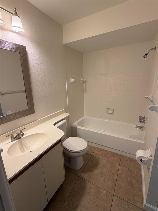 For Rent: $2,100 (2 beds, 2 baths, 946 Square Feet)