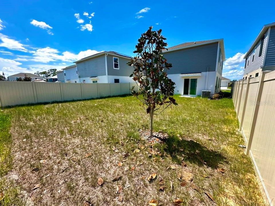 For Rent: $2,130 (4 beds, 2 baths, 1874 Square Feet)