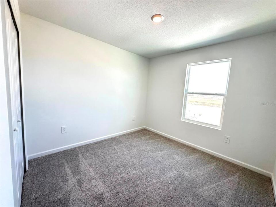 For Rent: $2,130 (4 beds, 2 baths, 1874 Square Feet)