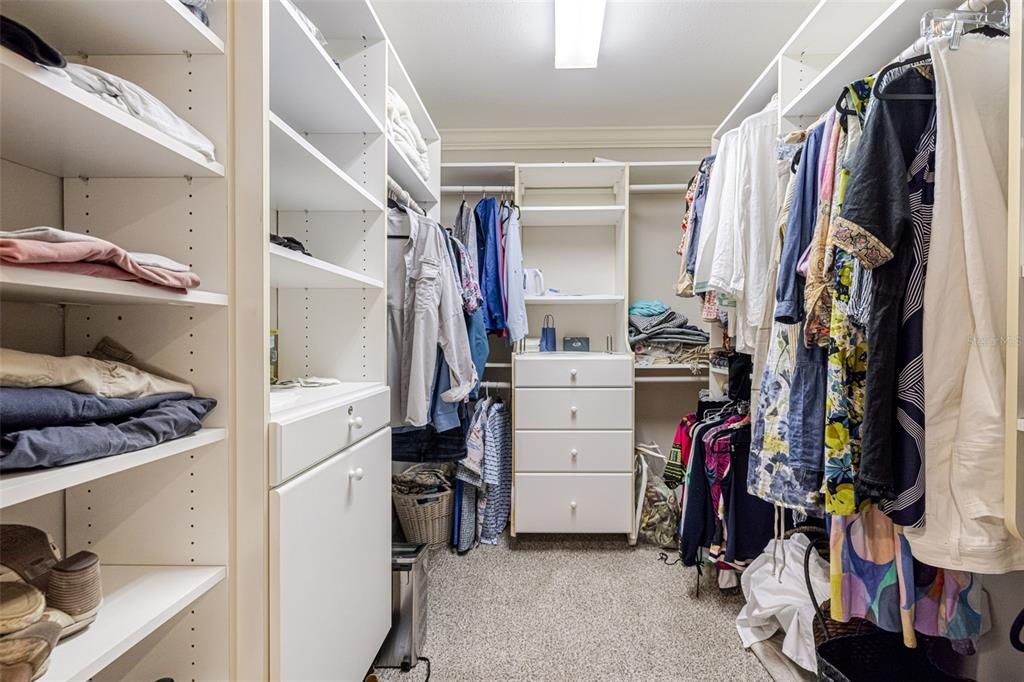 En Venta: $421,000 (2 camas, 2 baños, 2070 Pies cuadrados)