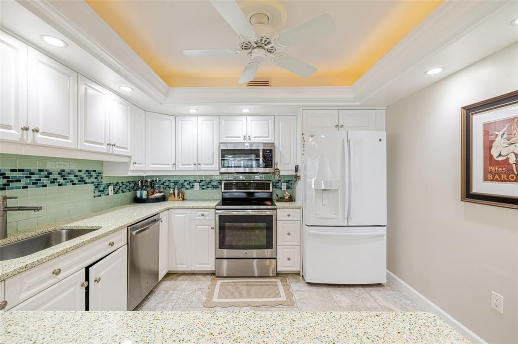 En Venta: $421,000 (2 camas, 2 baños, 2070 Pies cuadrados)