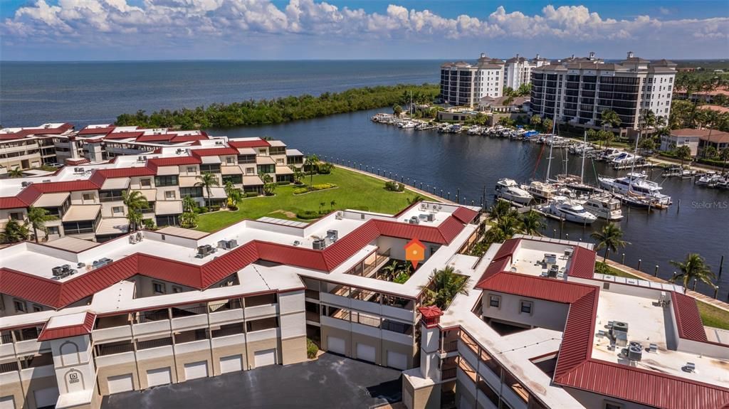 En Venta: $421,000 (2 camas, 2 baños, 2070 Pies cuadrados)