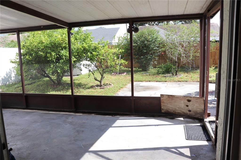 For Sale: $330,000 (3 beds, 2 baths, 1164 Square Feet)