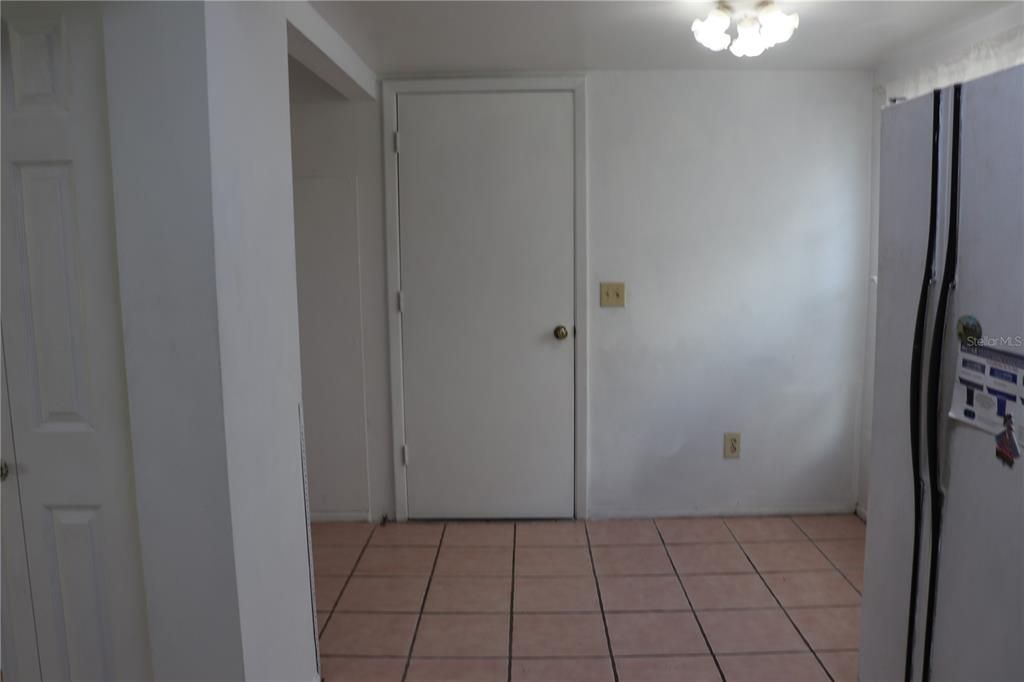 For Sale: $330,000 (3 beds, 2 baths, 1164 Square Feet)
