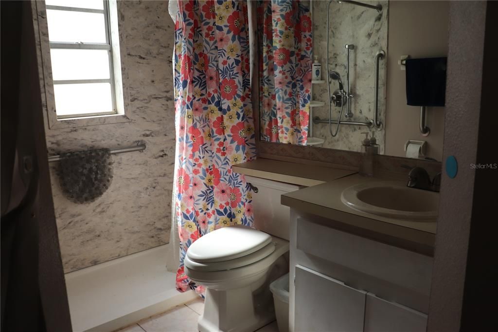 For Sale: $330,000 (3 beds, 2 baths, 1164 Square Feet)