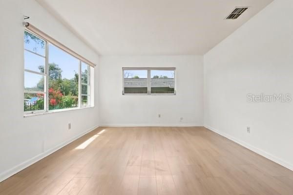 For Sale: $339,000 (4 beds, 2 baths, 1490 Square Feet)