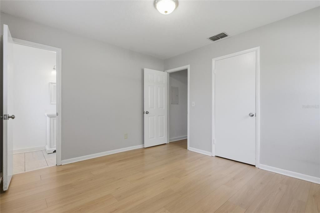 For Sale: $339,000 (4 beds, 2 baths, 1490 Square Feet)