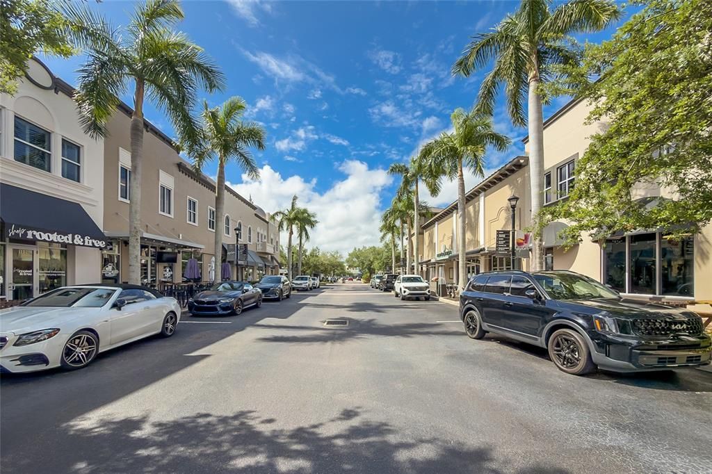 For Sale: $284,900 (2 beds, 2 baths, 1431 Square Feet)