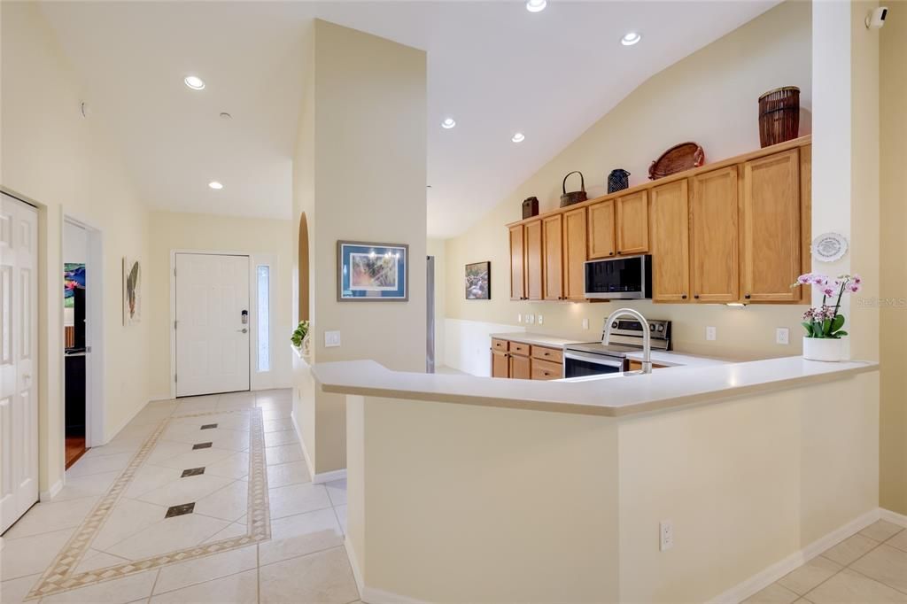 For Sale: $284,900 (2 beds, 2 baths, 1431 Square Feet)