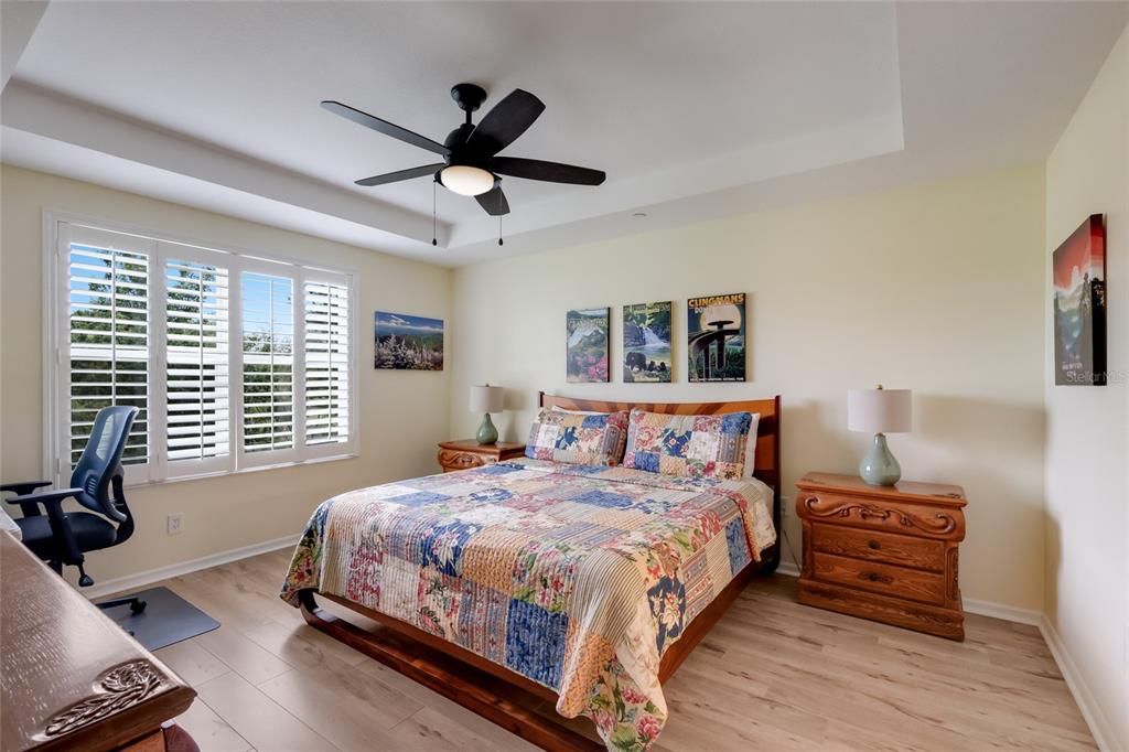 For Sale: $284,900 (2 beds, 2 baths, 1431 Square Feet)