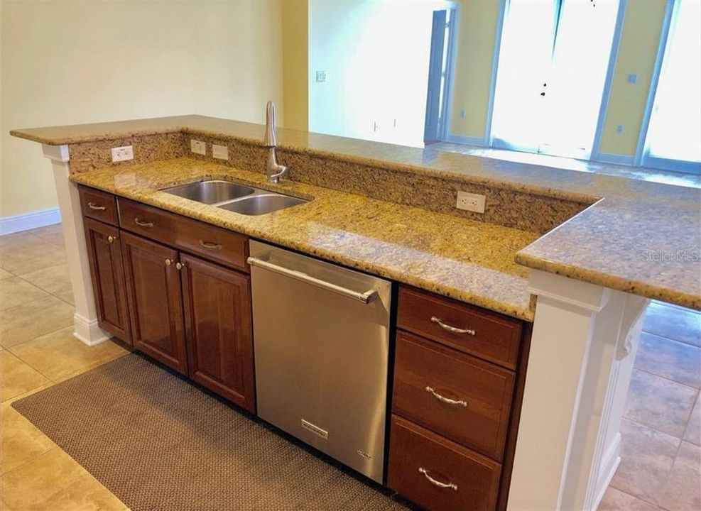 В аренду: $3,250 (3 спален, 2 ванн, 1412 Квадратных фут)