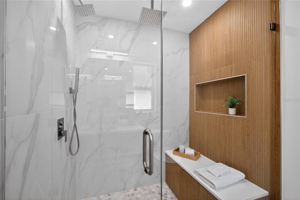 На продажу: $570,000 (3 спален, 2 ванн, 1678 Квадратных фут)