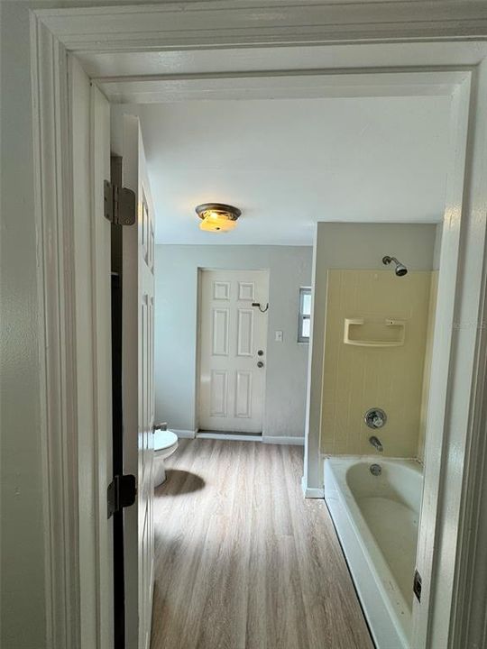 В аренду: $950 (1 спален, 1 ванн, 750 Квадратных фут)