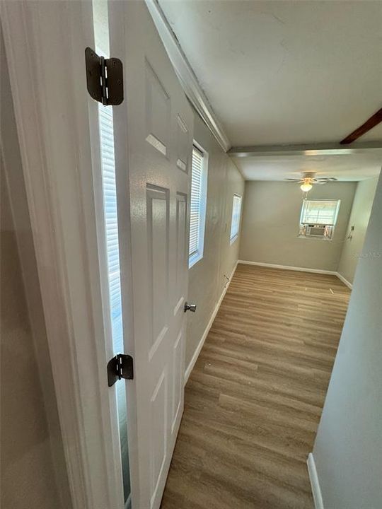 В аренду: $950 (1 спален, 1 ванн, 750 Квадратных фут)