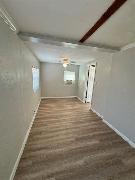 В аренду: $950 (1 спален, 1 ванн, 750 Квадратных фут)