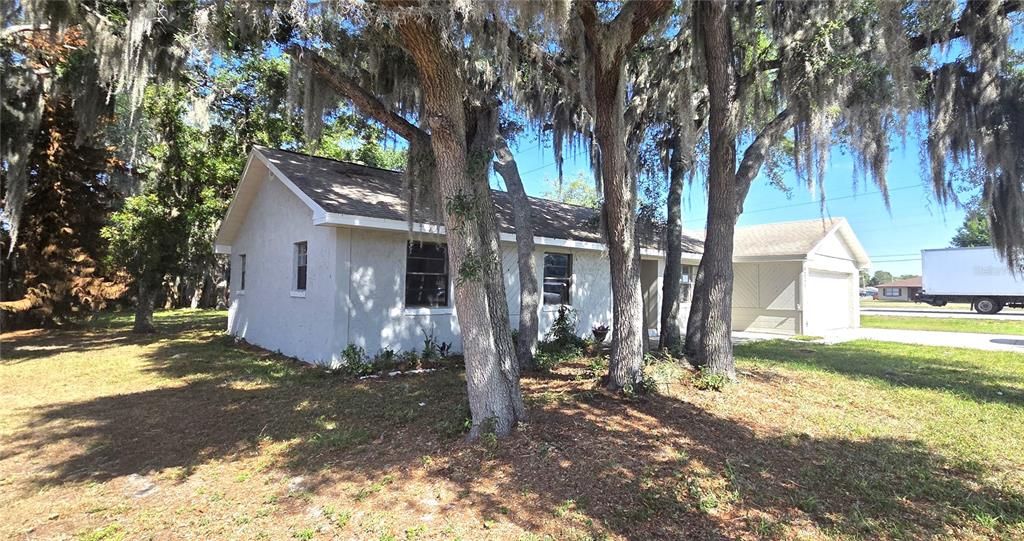 For Sale: $325,000 (3 beds, 2 baths, 1860 Square Feet)