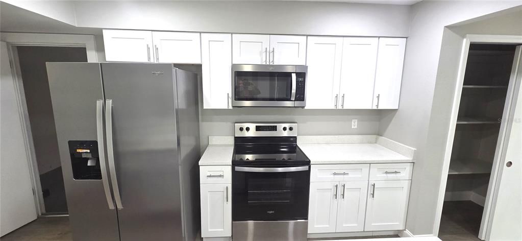 For Sale: $325,000 (3 beds, 2 baths, 1860 Square Feet)