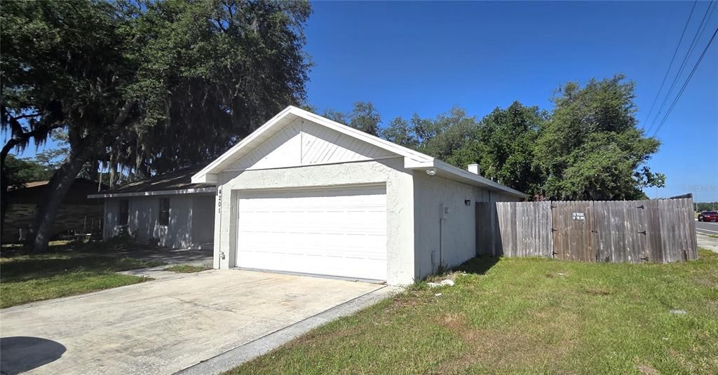 For Sale: $325,000 (3 beds, 2 baths, 1860 Square Feet)