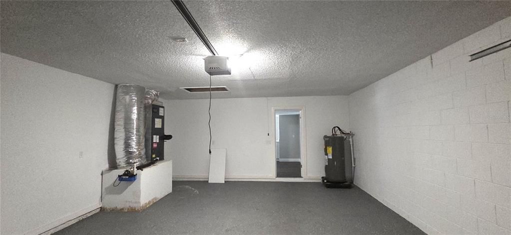 For Sale: $325,000 (3 beds, 2 baths, 1860 Square Feet)