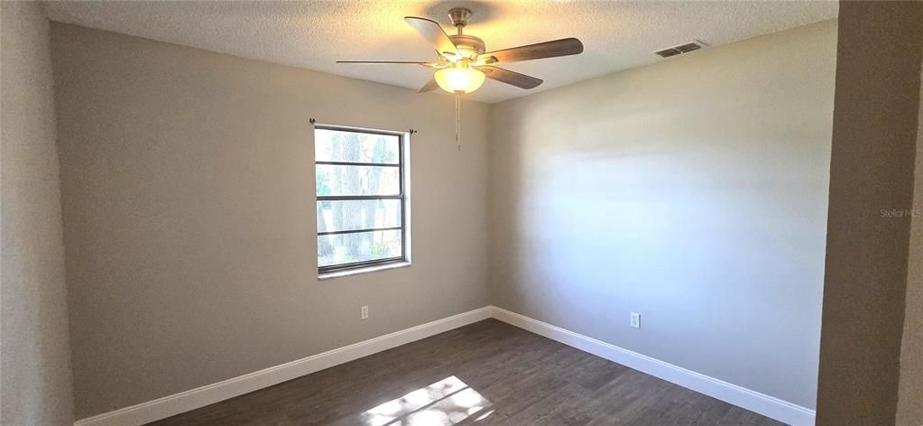 For Sale: $325,000 (3 beds, 2 baths, 1860 Square Feet)