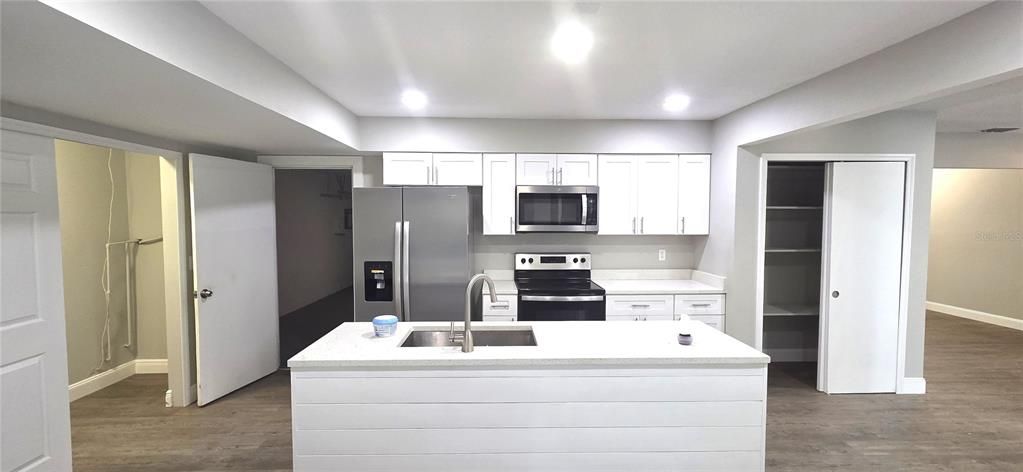 For Sale: $325,000 (3 beds, 2 baths, 1860 Square Feet)