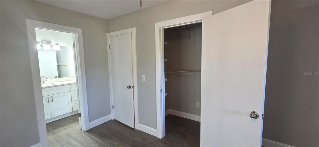 For Sale: $325,000 (3 beds, 2 baths, 1860 Square Feet)
