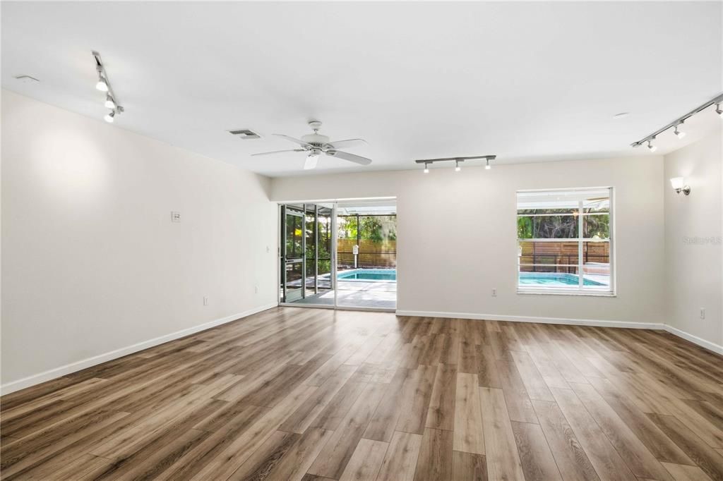 En Venta: $625,000 (3 camas, 2 baños, 1708 Pies cuadrados)