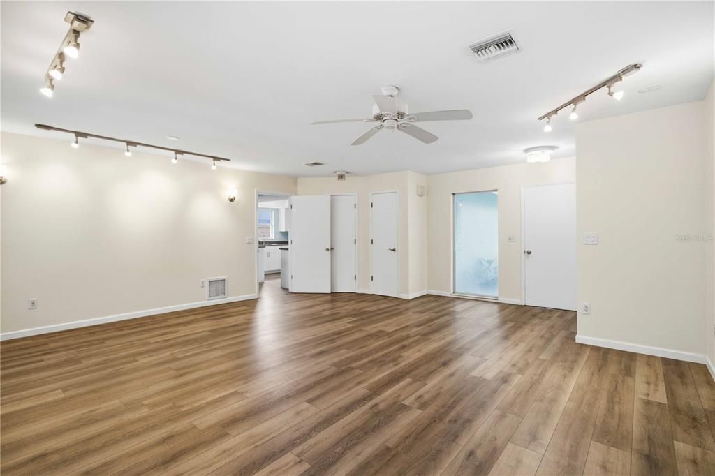 En Venta: $625,000 (3 camas, 2 baños, 1708 Pies cuadrados)
