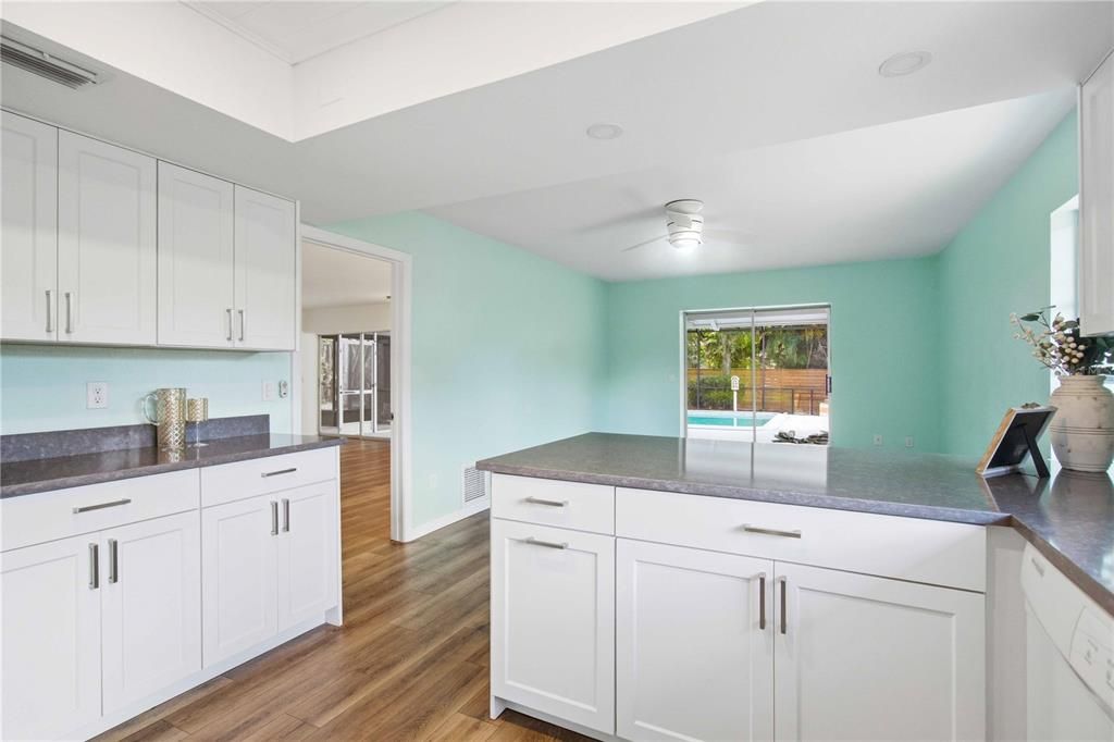 En Venta: $625,000 (3 camas, 2 baños, 1708 Pies cuadrados)