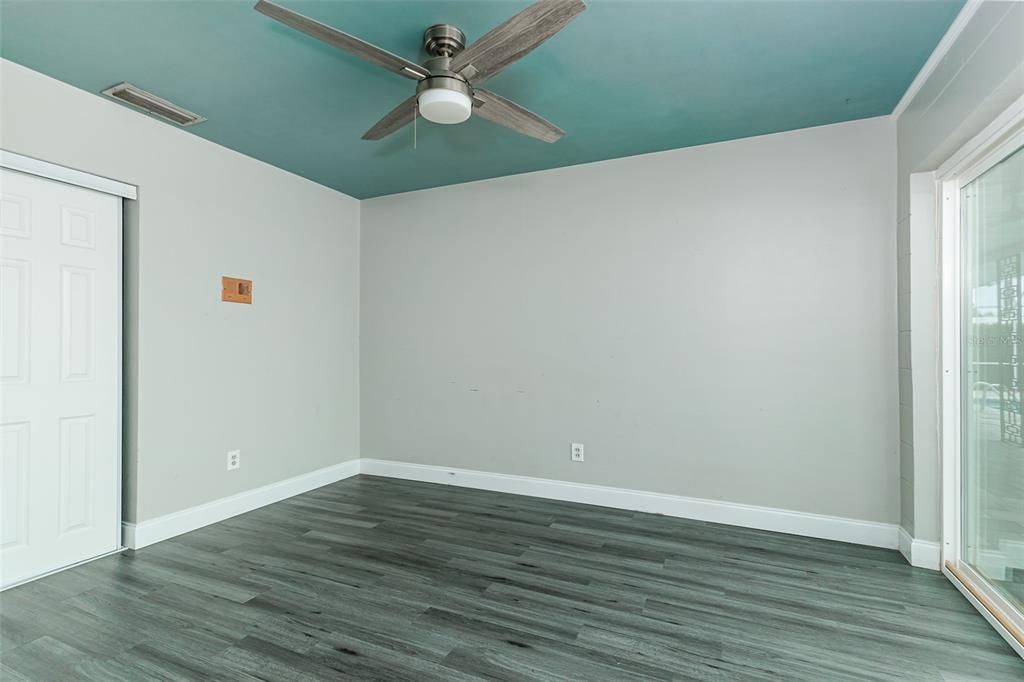Active With Contract: $399,000 (4 beds, 3 baths, 2684 Square Feet)
