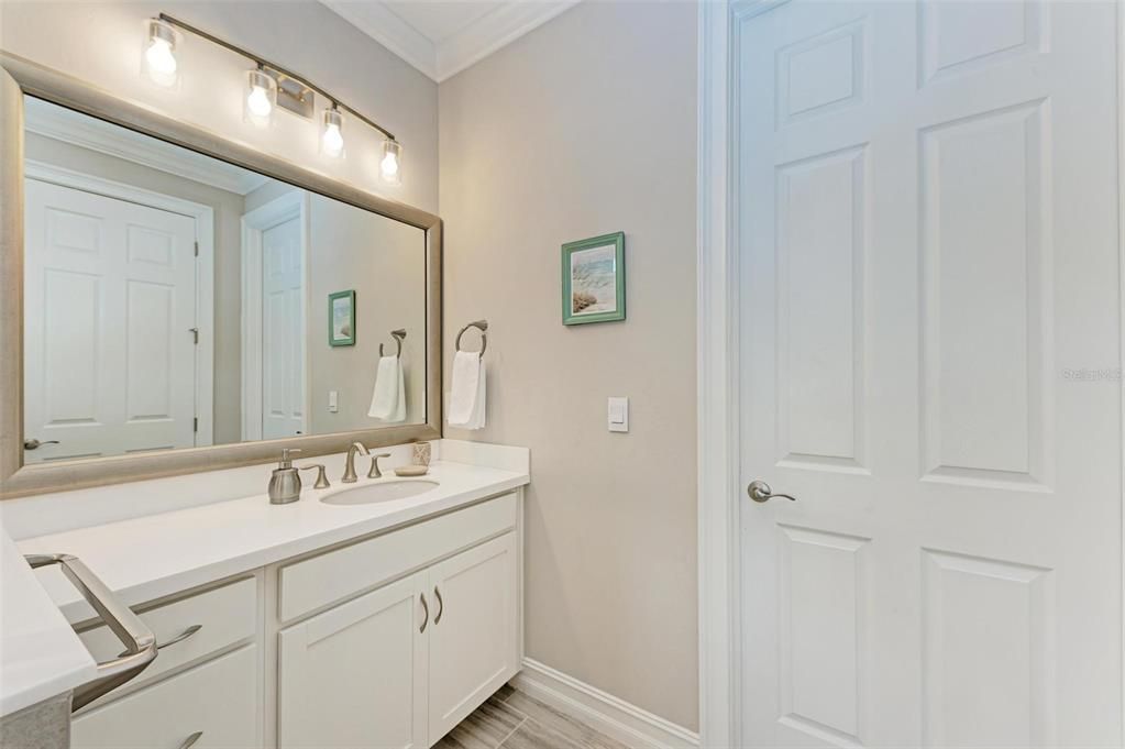 For Rent: $3,295 (3 beds, 2 baths, 2002 Square Feet)