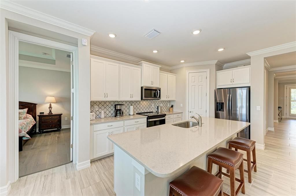 For Rent: $3,295 (3 beds, 2 baths, 2002 Square Feet)