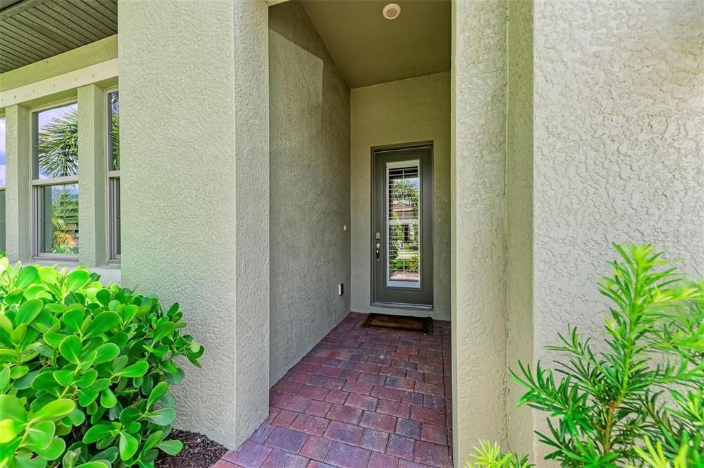 For Rent: $3,295 (3 beds, 2 baths, 2002 Square Feet)