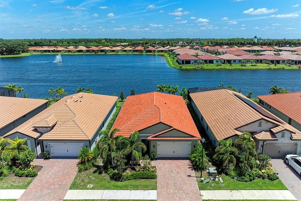 For Rent: $3,295 (3 beds, 2 baths, 2002 Square Feet)