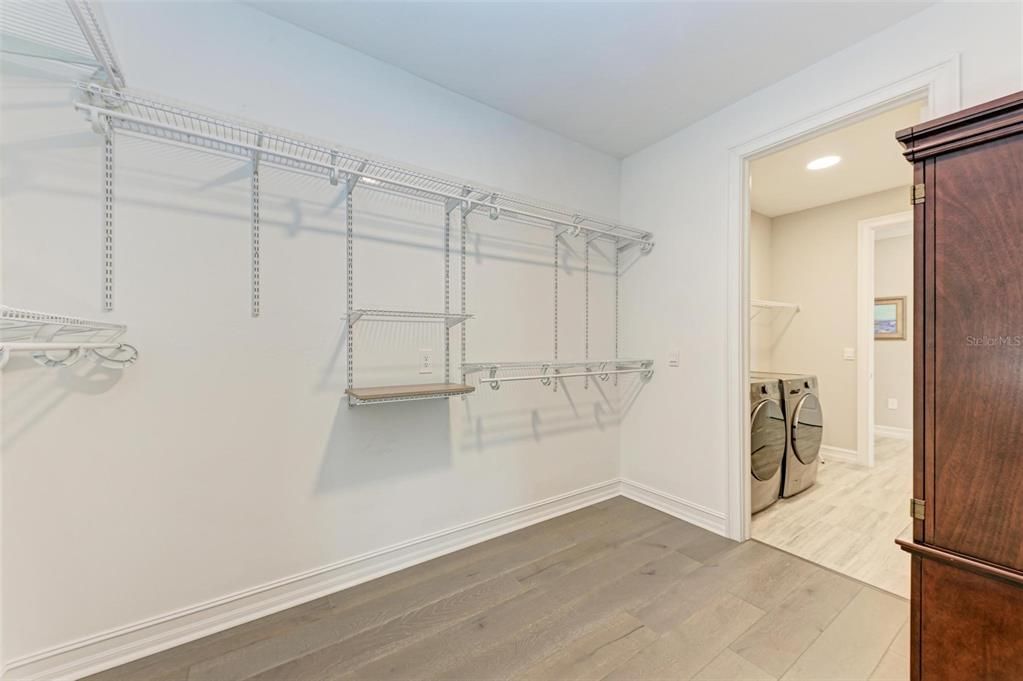 For Rent: $3,295 (3 beds, 2 baths, 2002 Square Feet)