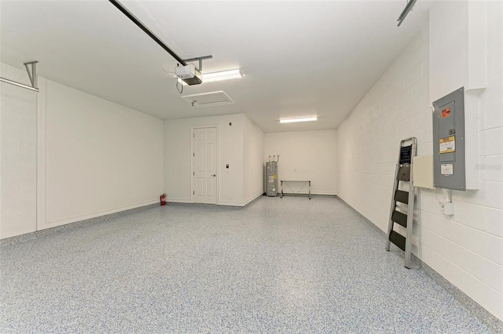 For Rent: $3,295 (3 beds, 2 baths, 2002 Square Feet)