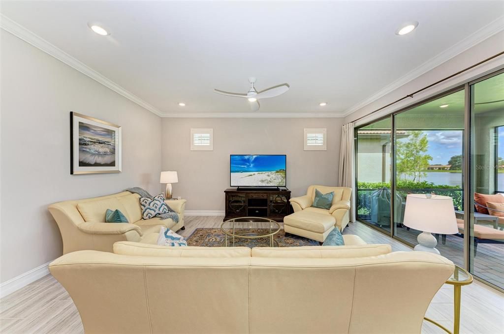 For Rent: $3,295 (3 beds, 2 baths, 2002 Square Feet)