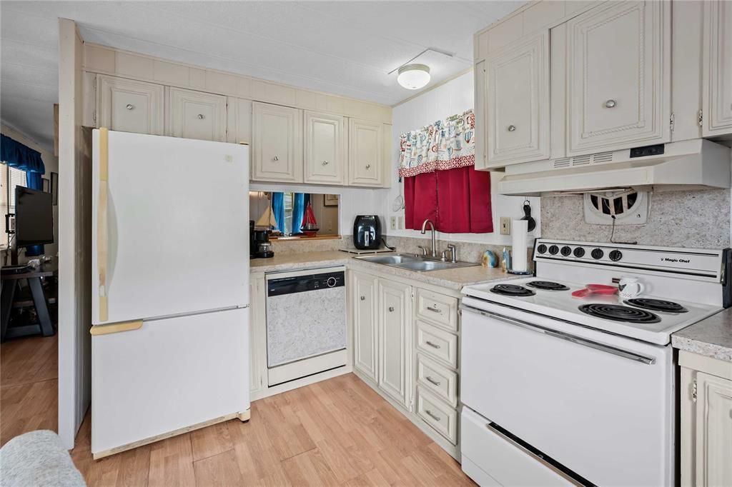 En Venta: $79,500 (2 camas, 1 baños, 672 Pies cuadrados)