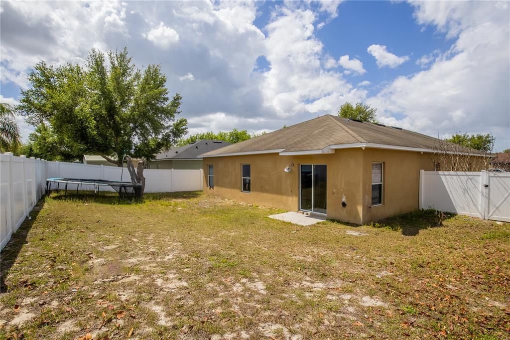 En Venta: $389,995 (4 camas, 2 baños, 1976 Pies cuadrados)