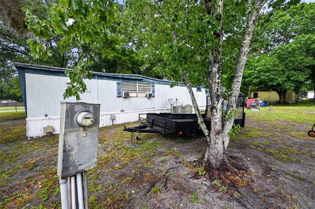 На продажу: $99,900 (2 спален, 1 ванн, 792 Квадратных фут)