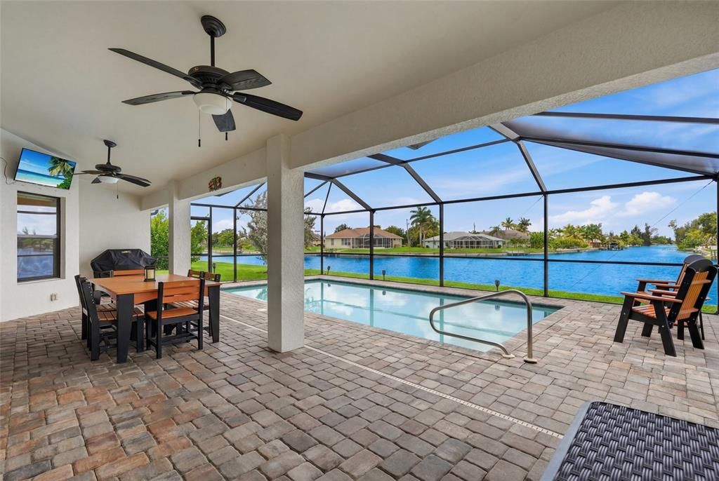 For Sale: $549,000 (4 beds, 2 baths, 2010 Square Feet)