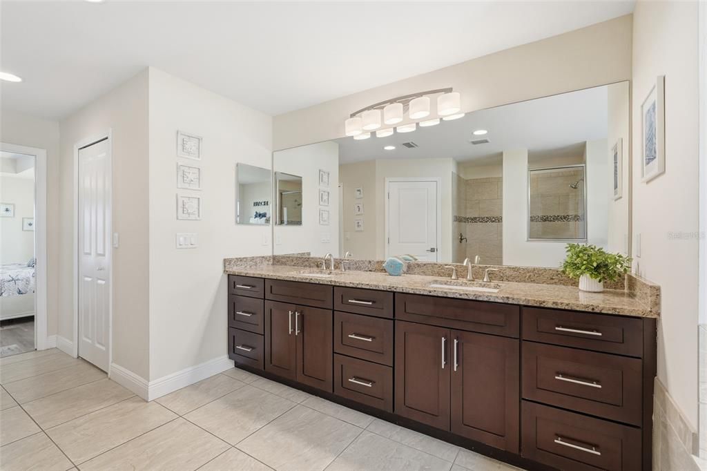 For Sale: $549,000 (4 beds, 2 baths, 2010 Square Feet)