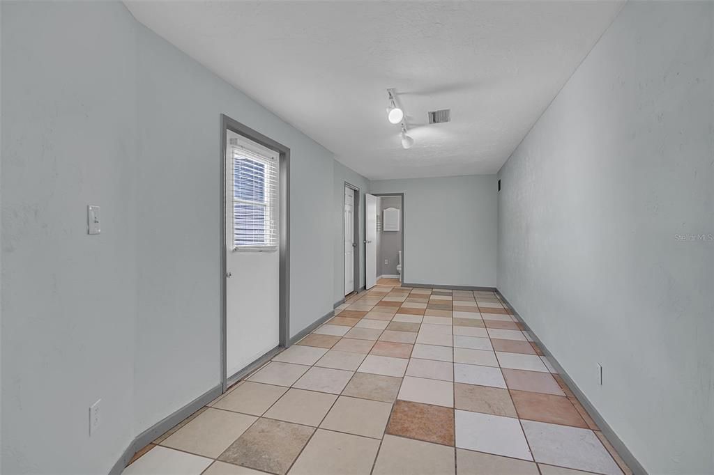 На продажу: $365,000 (3 спален, 3 ванн, 1722 Квадратных фут)