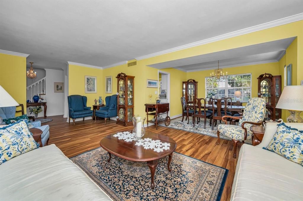 En Venta: $1,200,000 (3 camas, 2 baños, 2048 Pies cuadrados)