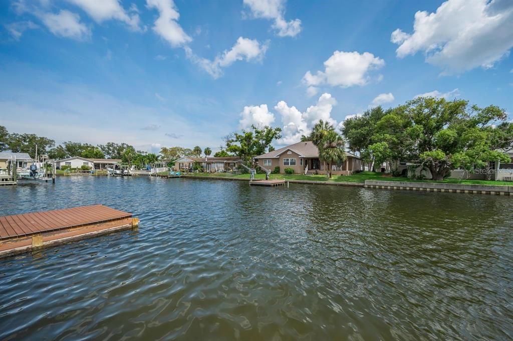 En Venta: $1,200,000 (3 camas, 2 baños, 2048 Pies cuadrados)